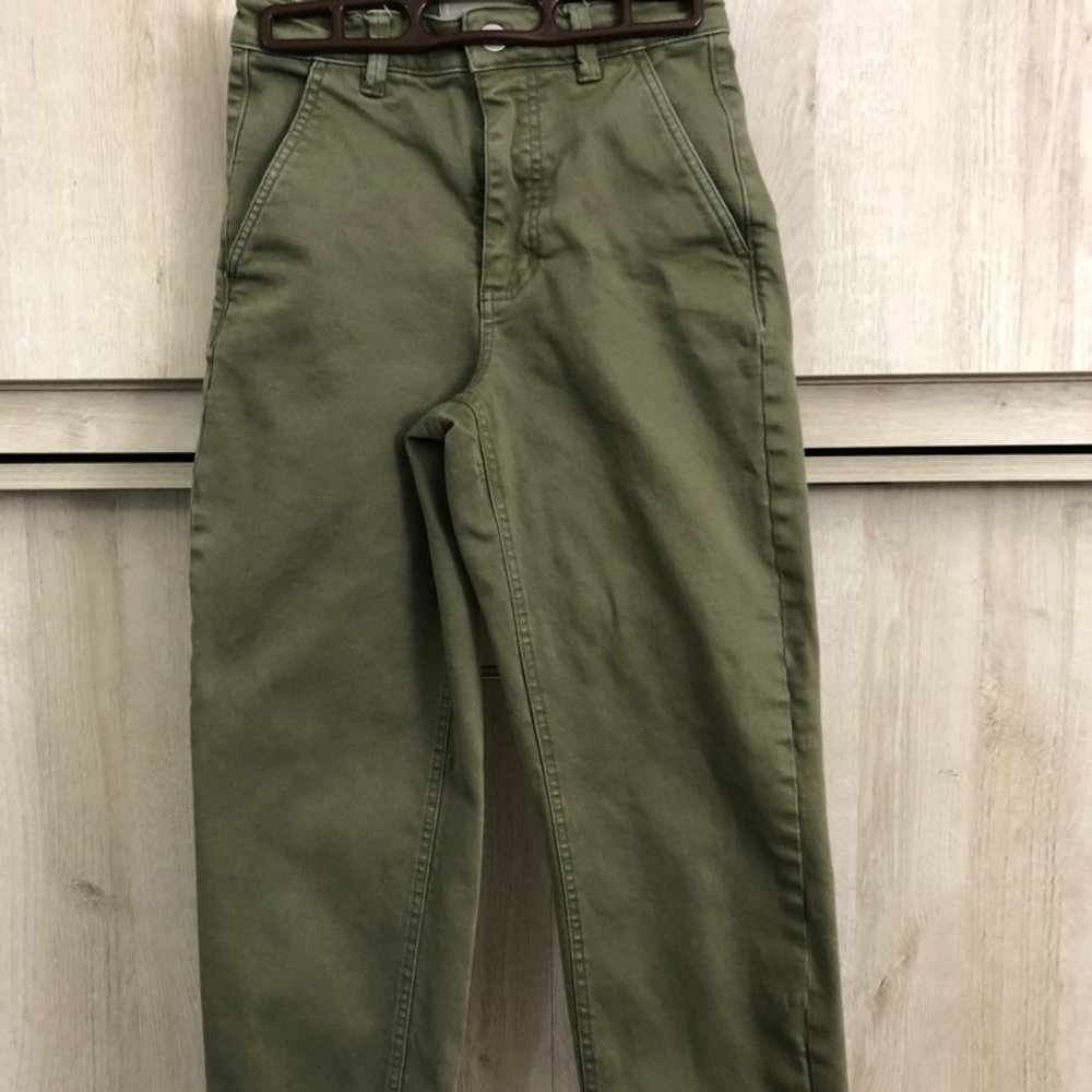 Everlane Straight leg cropped pant surplus green